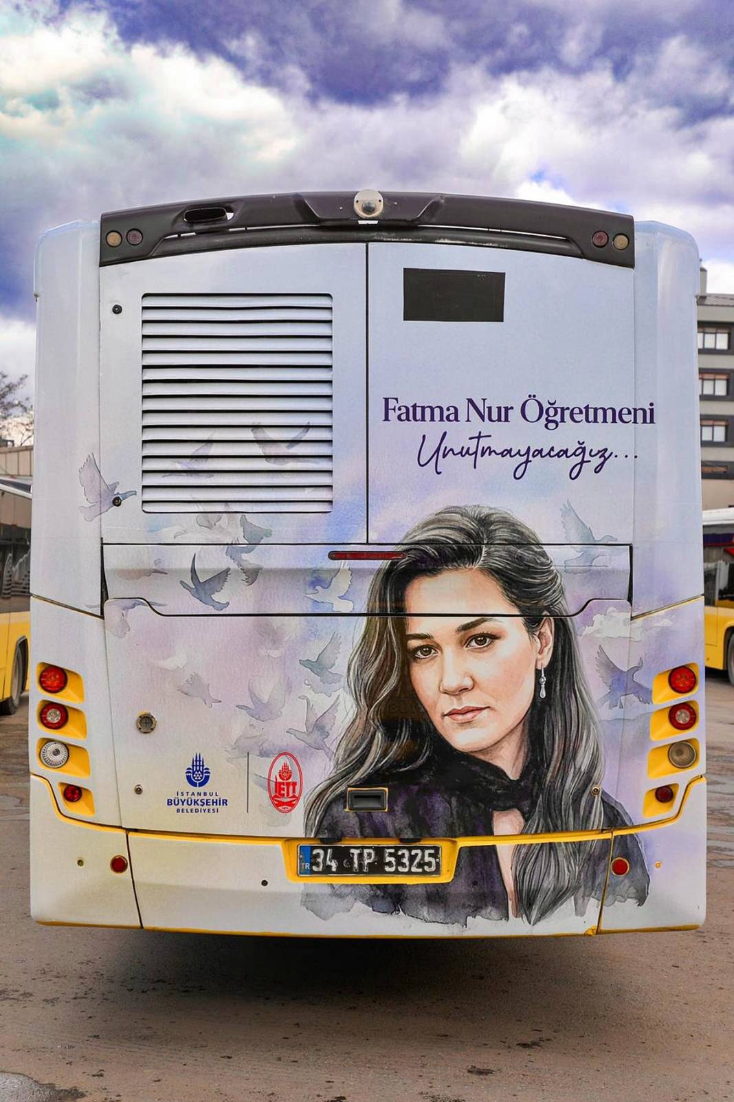 İETT filosundaki en hüzünlü araç: Fatma Nur Çelik'in anısı sokaklara taşındı 10